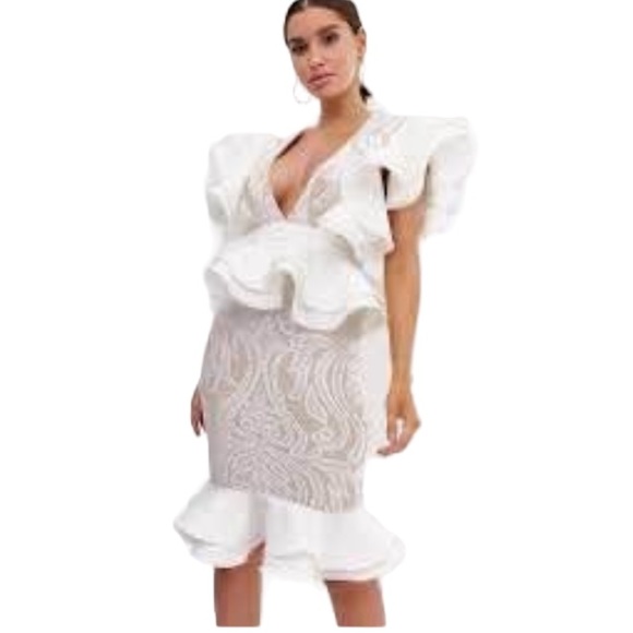 PrettyLittleThing Dresses & Skirts - PrettyLittleThing White 6 Women Ruffle Detail Lace Plunge Statement Midi Dress